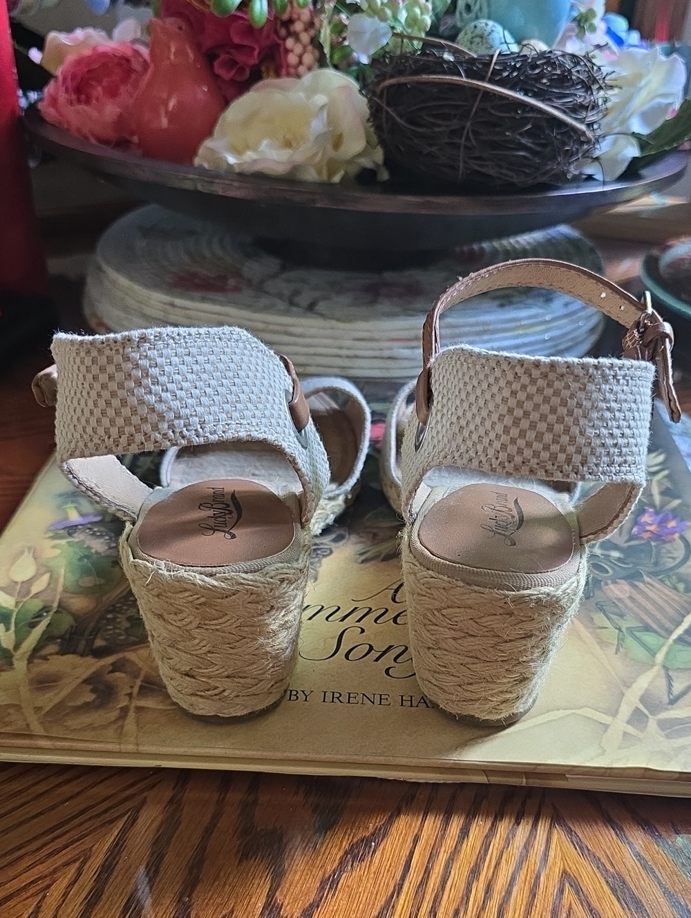 Lucky Brand Wedge Sandals - Picture 5 of 10
